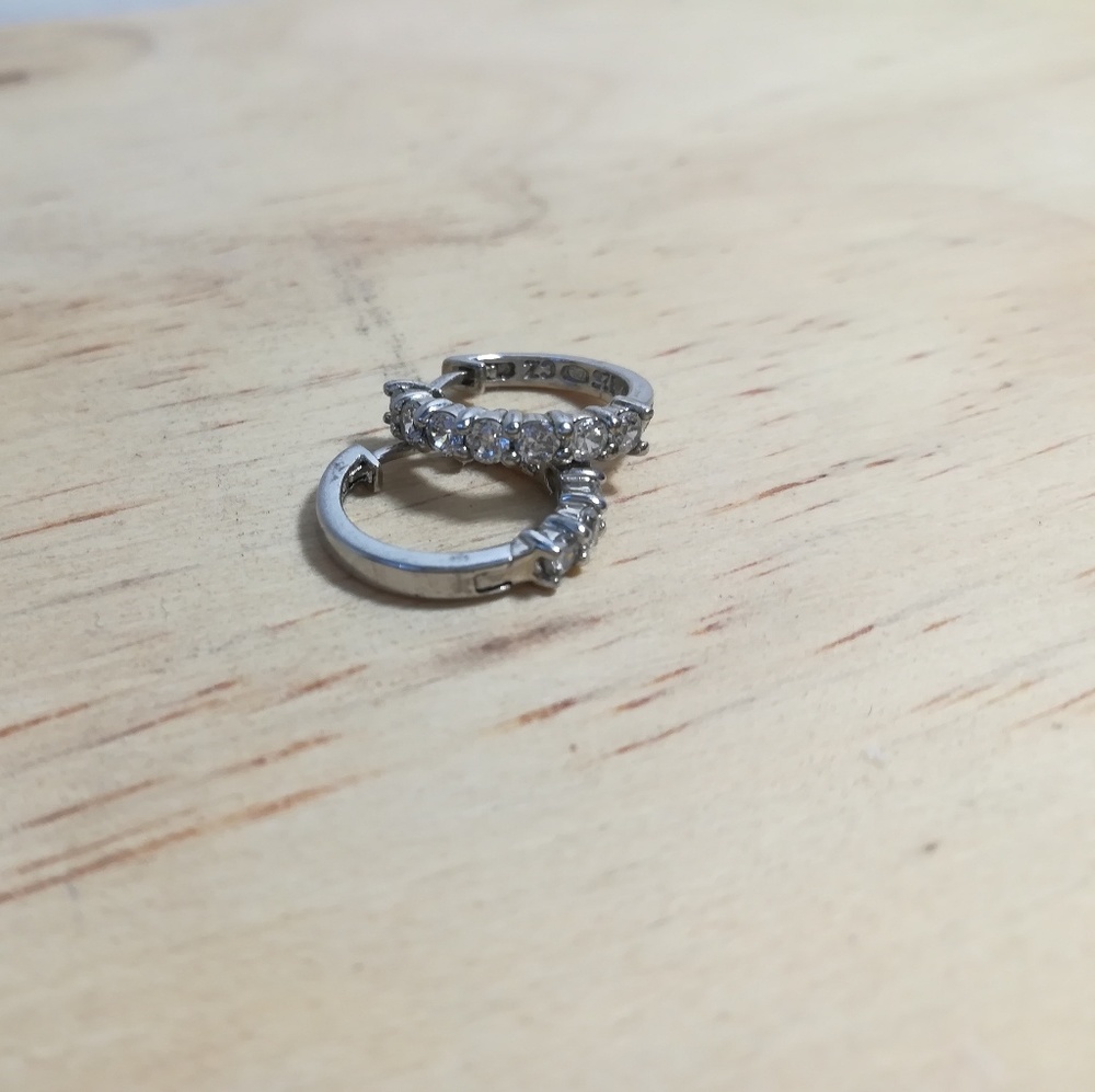 Small sterling silver hoop earrings with Cz